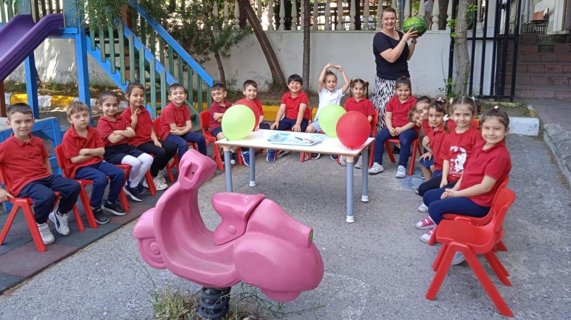ANASINIFI A ŞUBESİ KARPUZ PARTİSİ YAPTI.